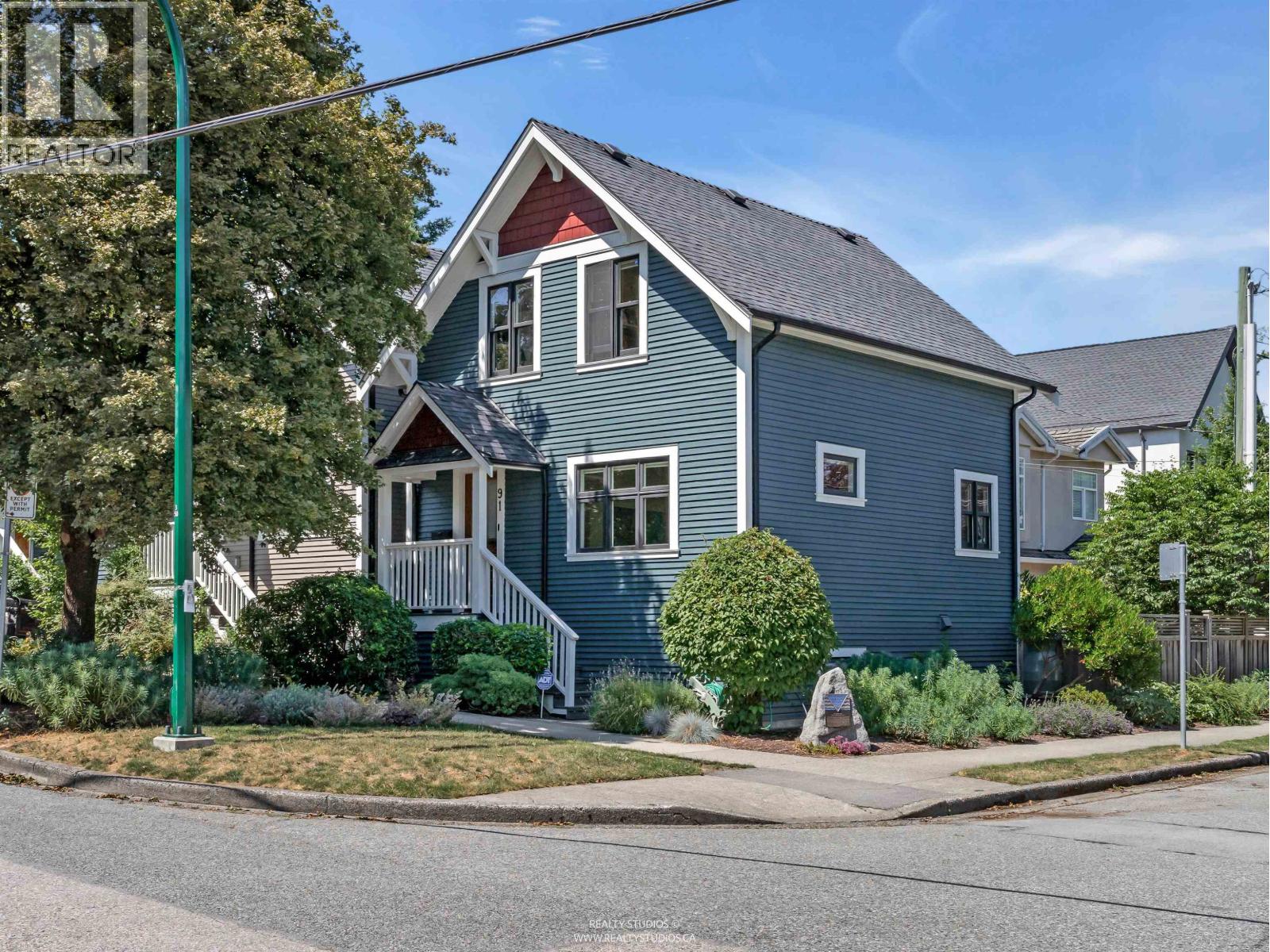 91 E 27th Ave, Vancouver, BC V5V 2K2