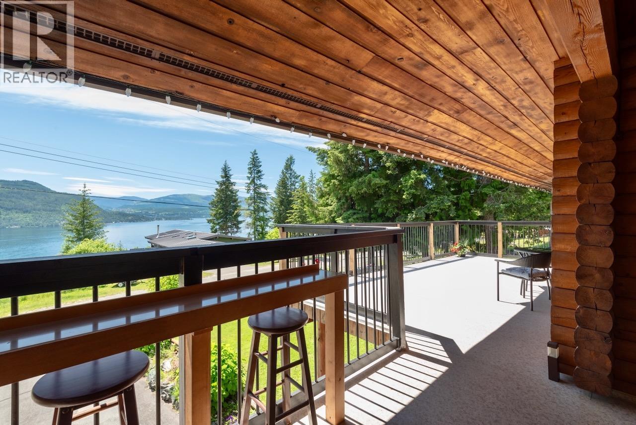 5302 Meadow Creek Cres, Celista, BC V0E 1M6
