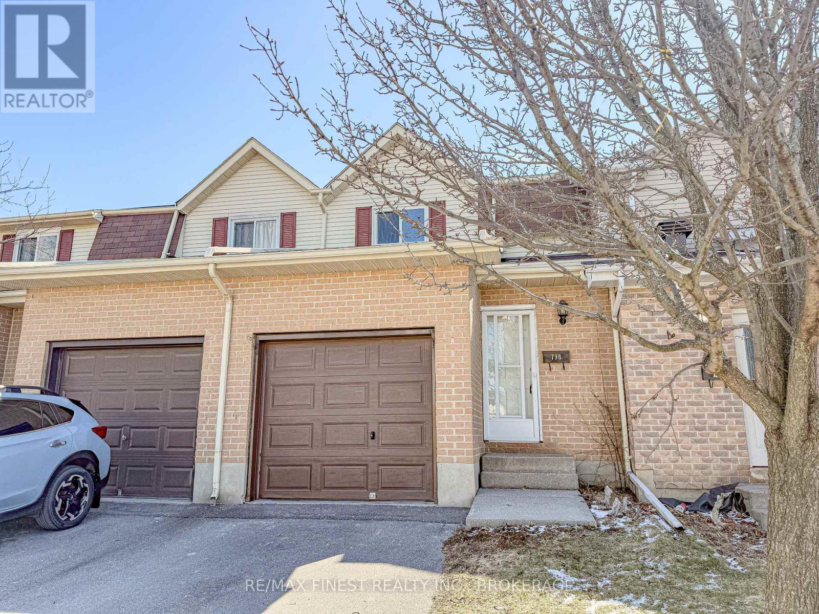 798 Datzell Ln E, Kingston, ON K7M 7R6