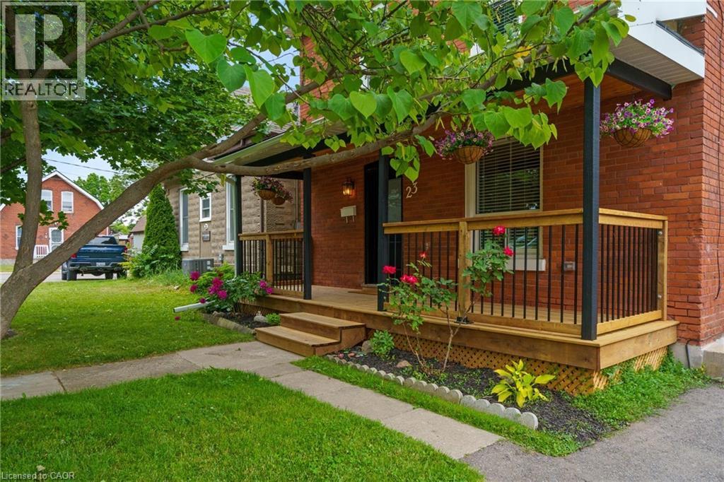 23 Drummond St, Brantford, ON N3S 5Z2