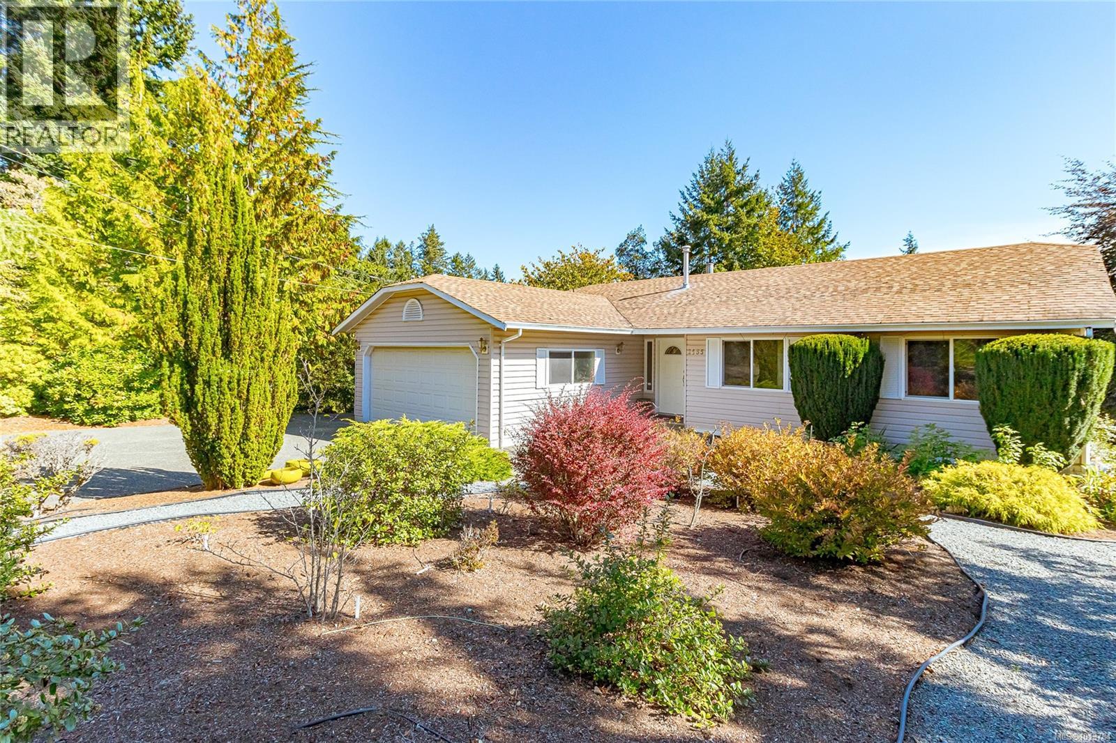 2435 Huckleberry Rd, Mill Bay, BC V8H 1C4