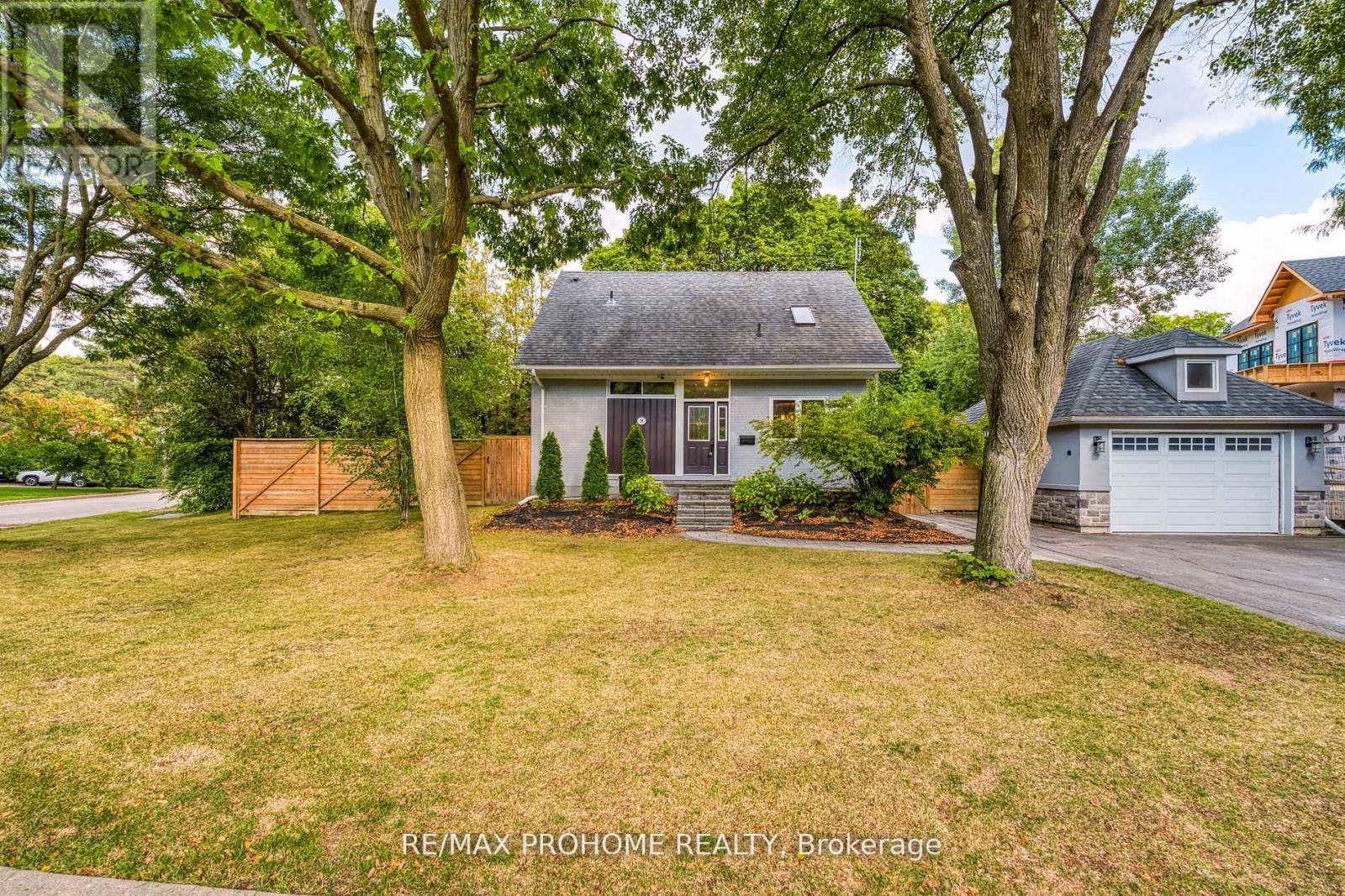 39 Addison Cres, Toronto, ON M3B 1K7