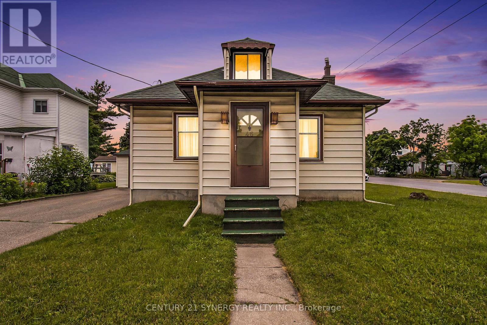 46 Cornelia St E, Smiths Falls, ON K7A 1L7