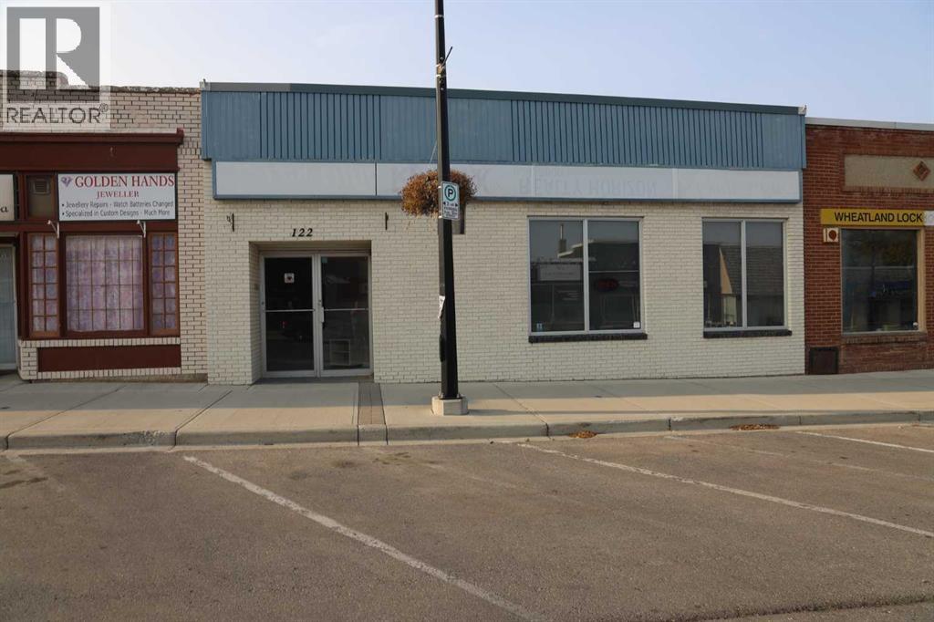 2 Avenue Unit 122, Strathmore, AB T1P 1K1