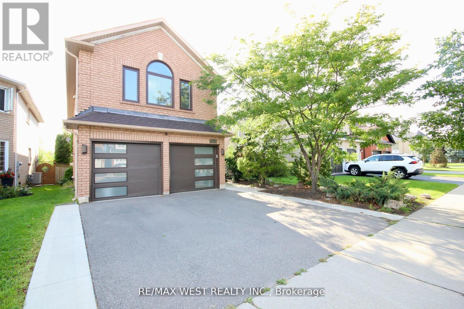 7374 Black Walnut Trl, Mississauga, ON L5N 7L8