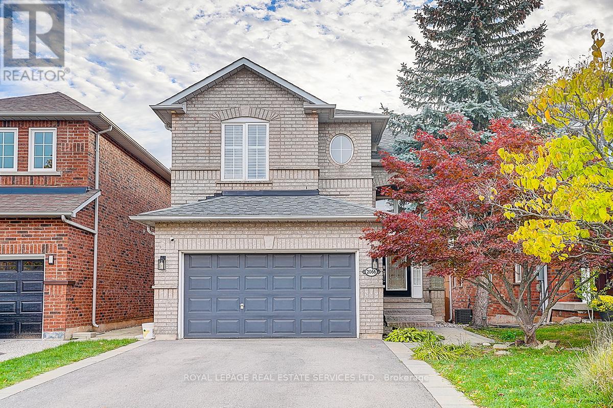 2066 Deer Park Rd, Oakville, ON L6M 3V8