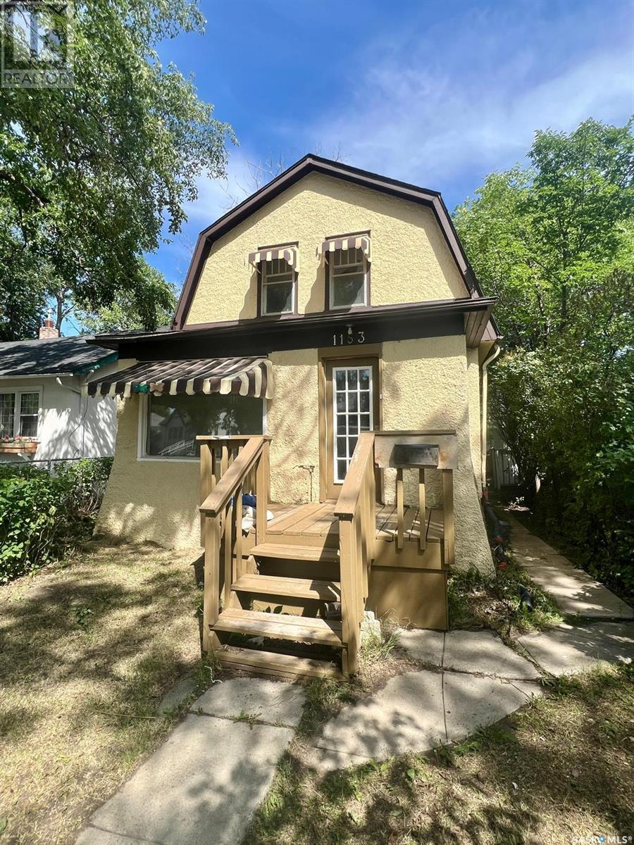 1153 Elphinstone St, Regina, SK S4T 3M2