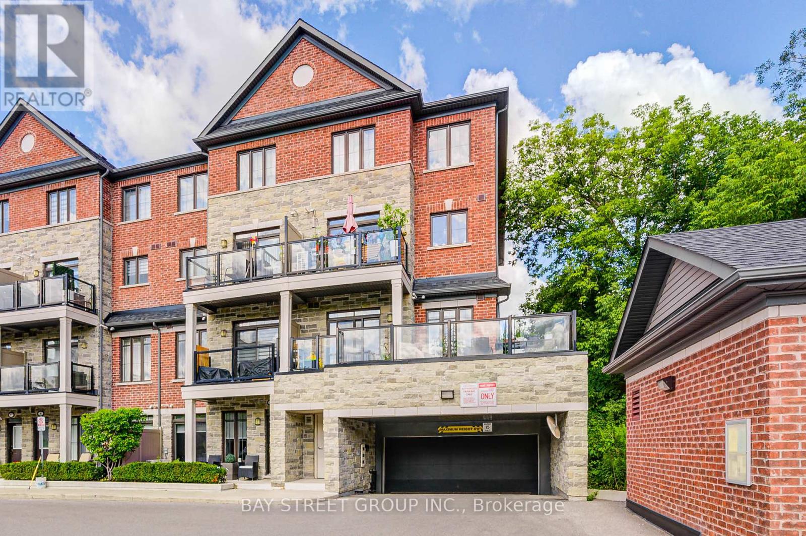 3 196 Pine Grove Rd, Vaughan, ON L4L 1X3