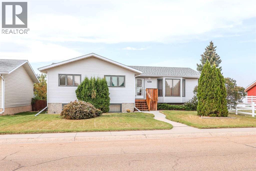 6208 Spruce Dr, Stettler, AB T4K 1G3