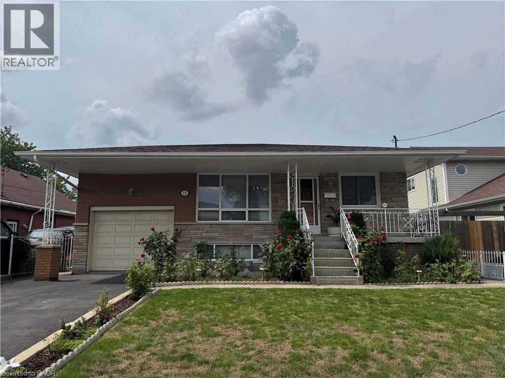 31 Adair Ave, Hamilton, ON L8H 6A5