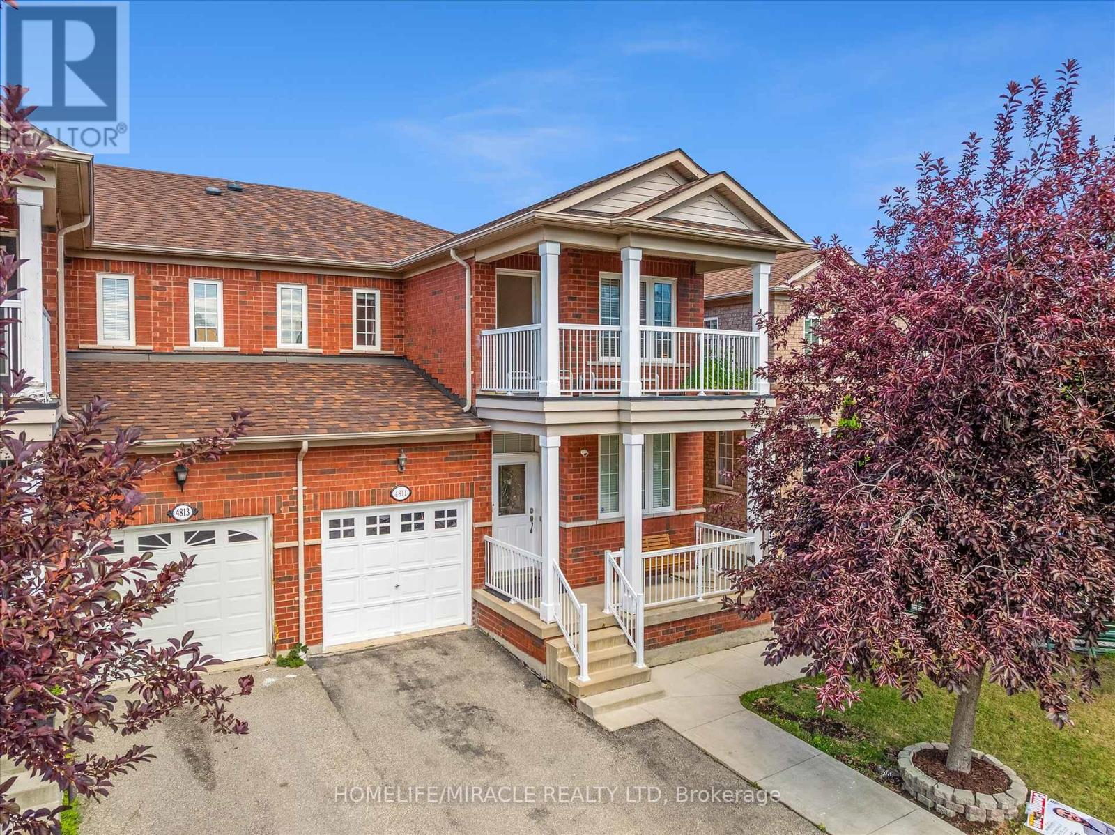 4811 James Austin Dr, Mississauga, ON L4Z 4H3