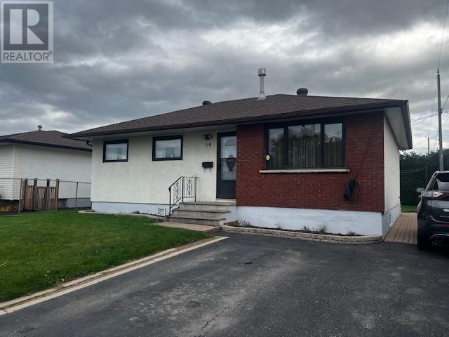 114 James St S, Thunder Bay, ON P7E 2V4
