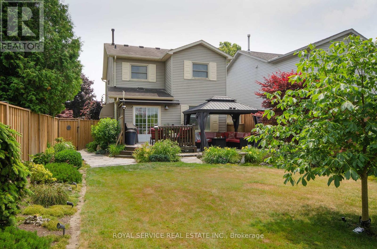 16 Burnham Blvd, Port Hope, ON L1A 4H4