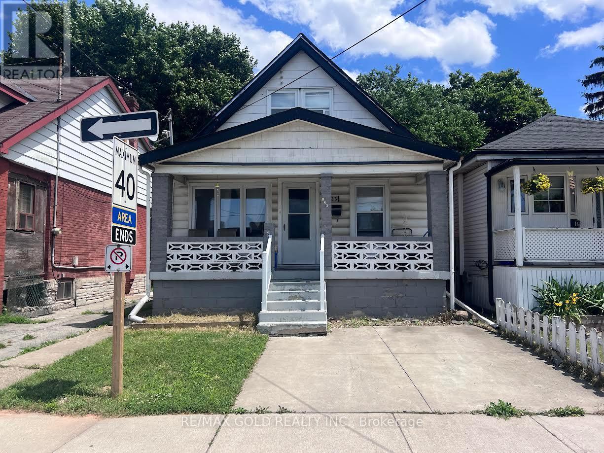 136 Robins Ave, Hamilton, ON L8H 4N8