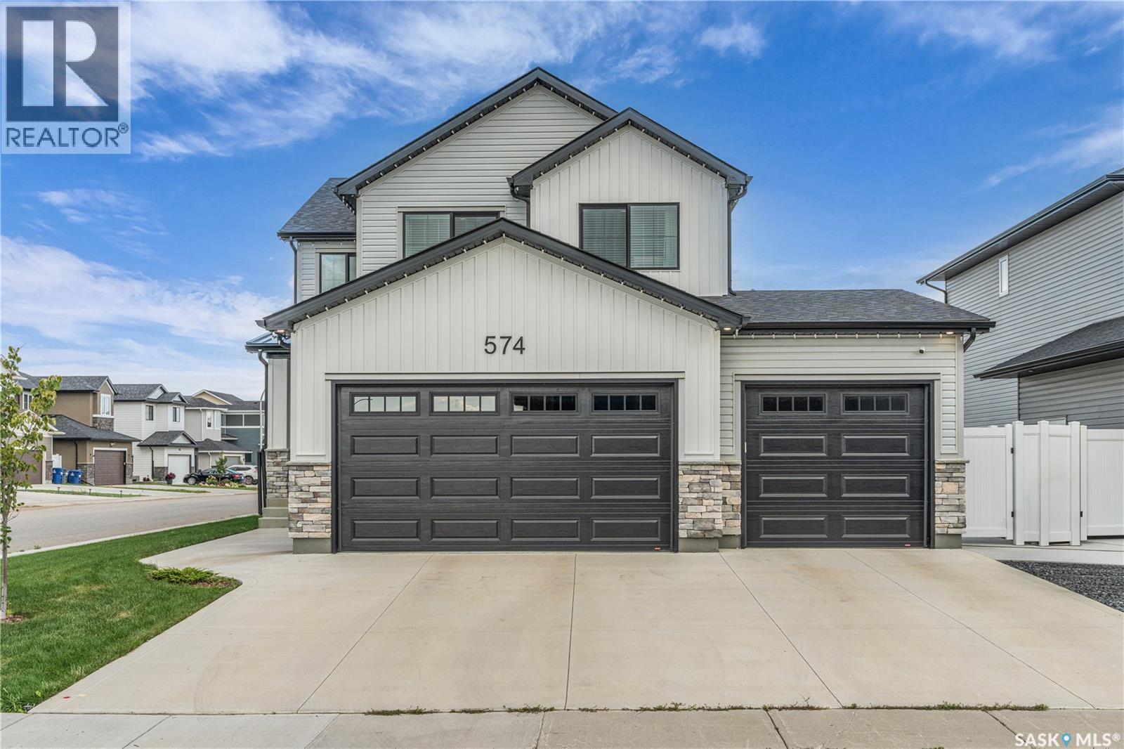 574 Burgess Cres, Saskatoon, SK S7V 0W6
