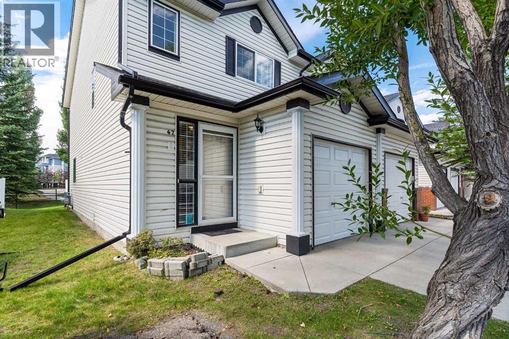 47 Country Village Cir NE, Calgary, AB T3K 5X3
