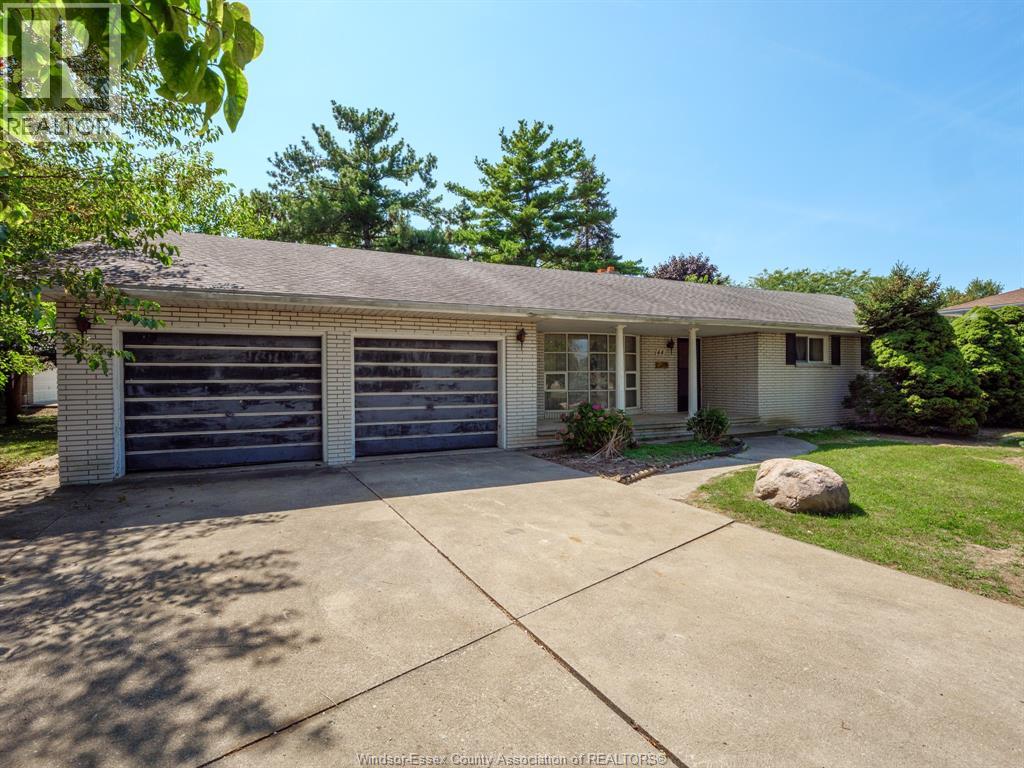 44 Spring Ct, Amherstburg, ON N9V 3A9