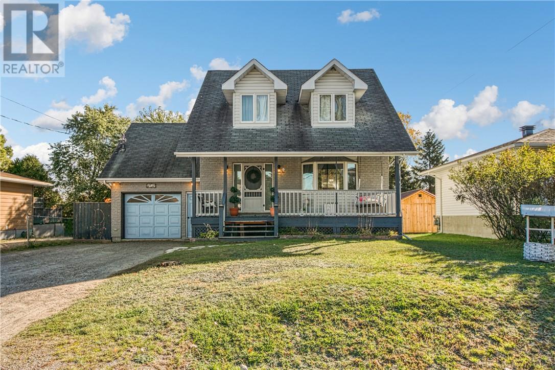 4742 Gabrielle St, Hanmer, ON P3P 1K2