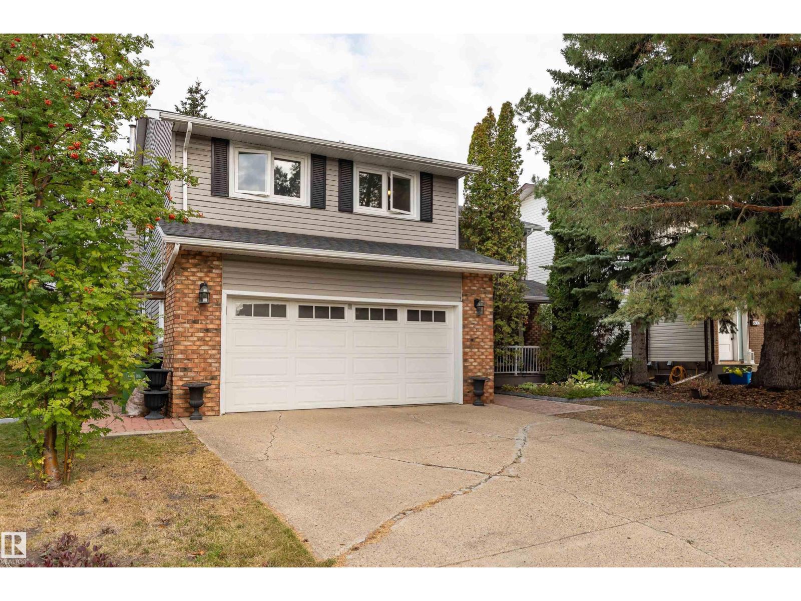 39 Av Nw Unit 5310 #b, Edmonton, AB T6L 1P1