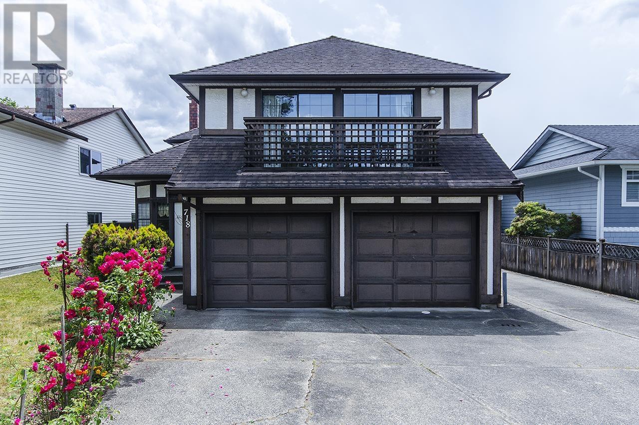 718 Foster Ave, Coquitlam, BC V3J 7P7