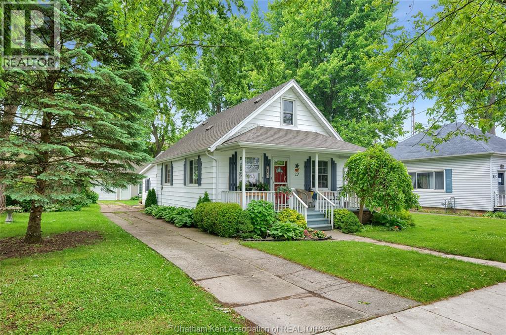 307 Earl St, Wallaceburg, ON N8A 1C9