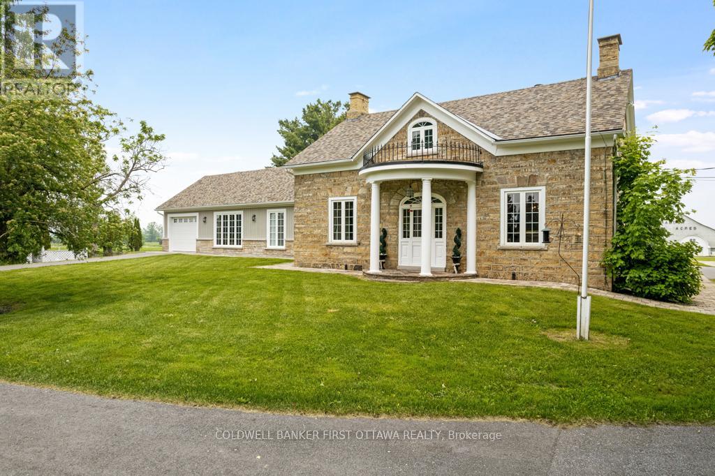 2638 Rideau Ferry Rd, Drummondnorth Elmsley, ON K7H 0G5