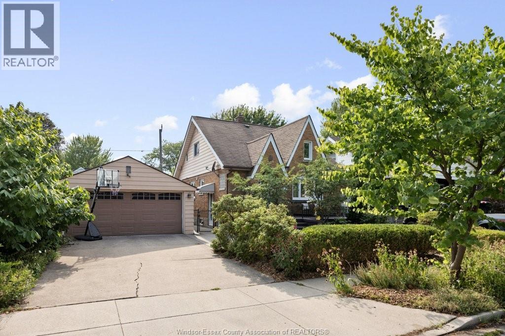1729 Chilver Rd, Windsor, ON N8W 2T7