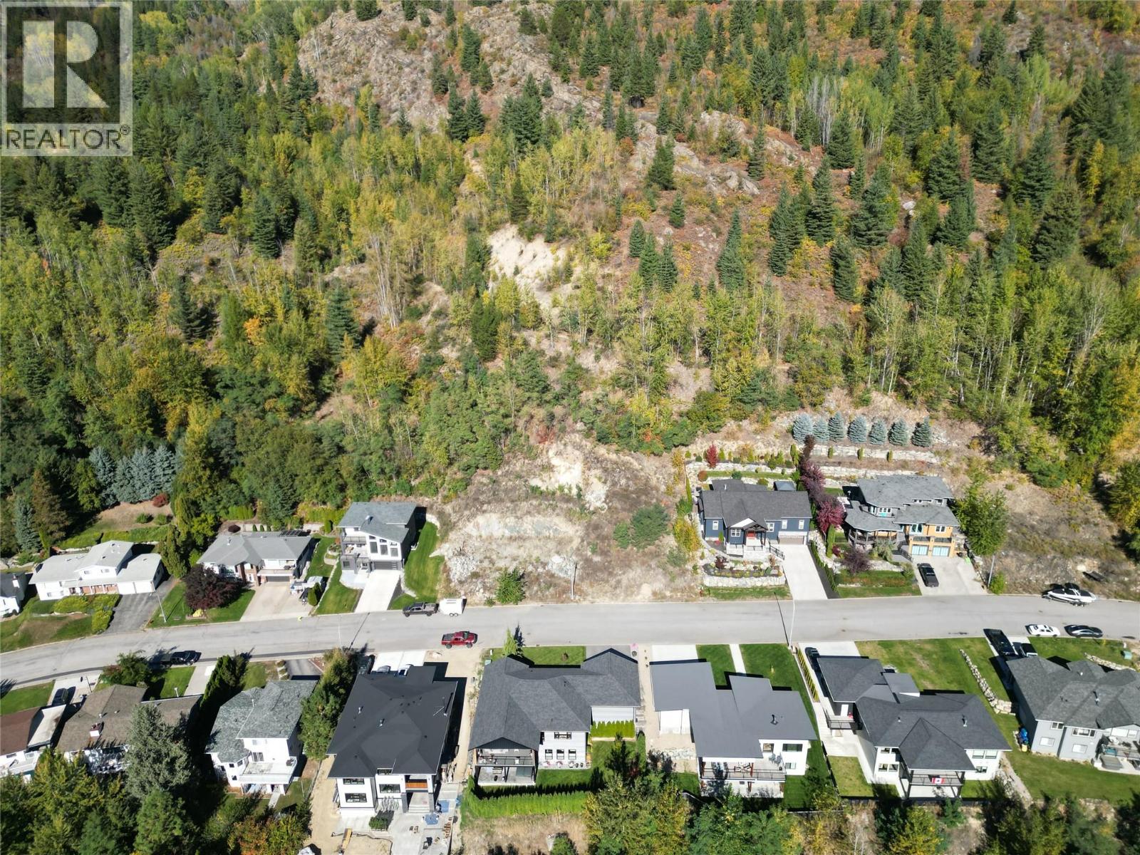 2411 Mcbride St, Trail, BC V1R 3A6