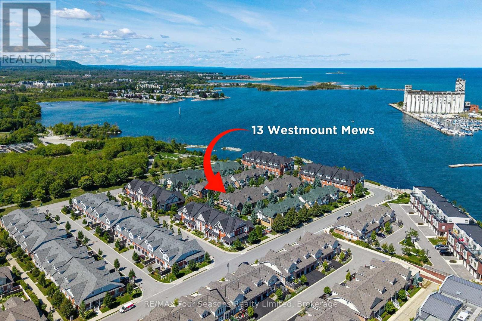 13 Westmount Mews, Collingwood, ON L9Y 0J9