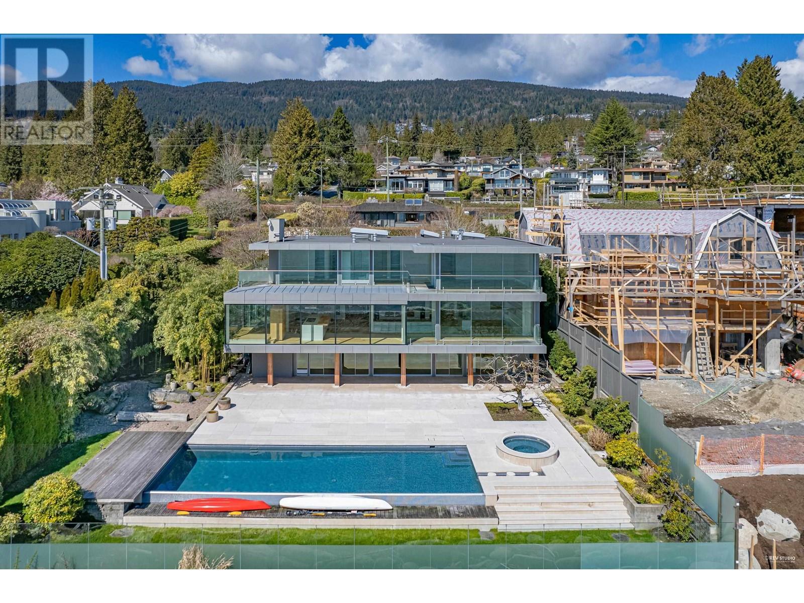 166 East 28th Avenue, West Vancouver, BC V7V 4L5