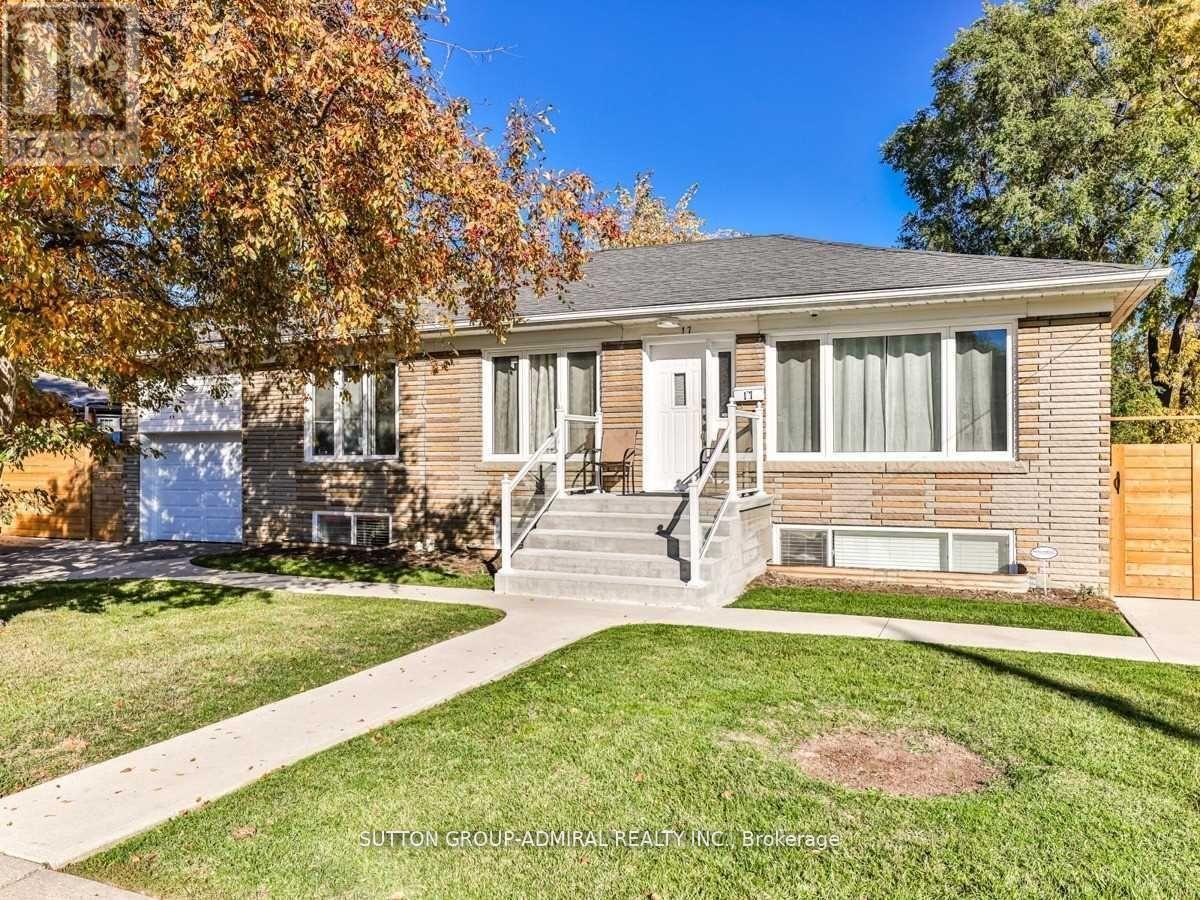 17 Dorchester Dr, Toronto Clanton Park, ON M3H 3J2