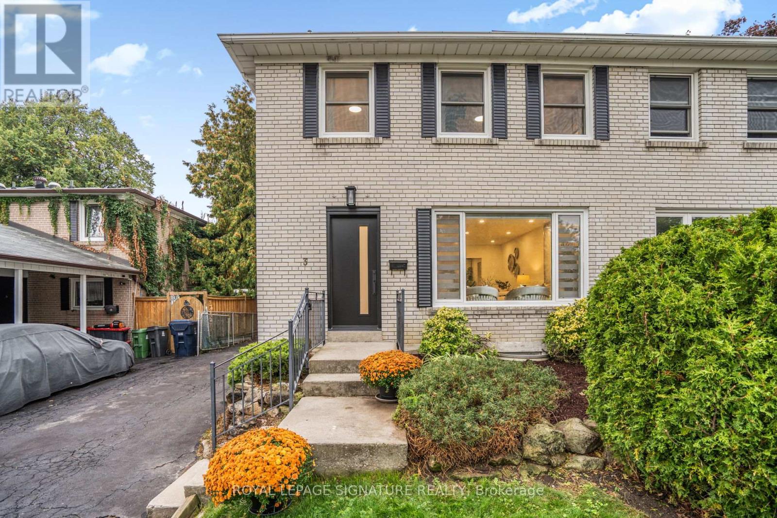 3 Ipswich Cres, Toronto Pleasant View, ON M2J 3N4