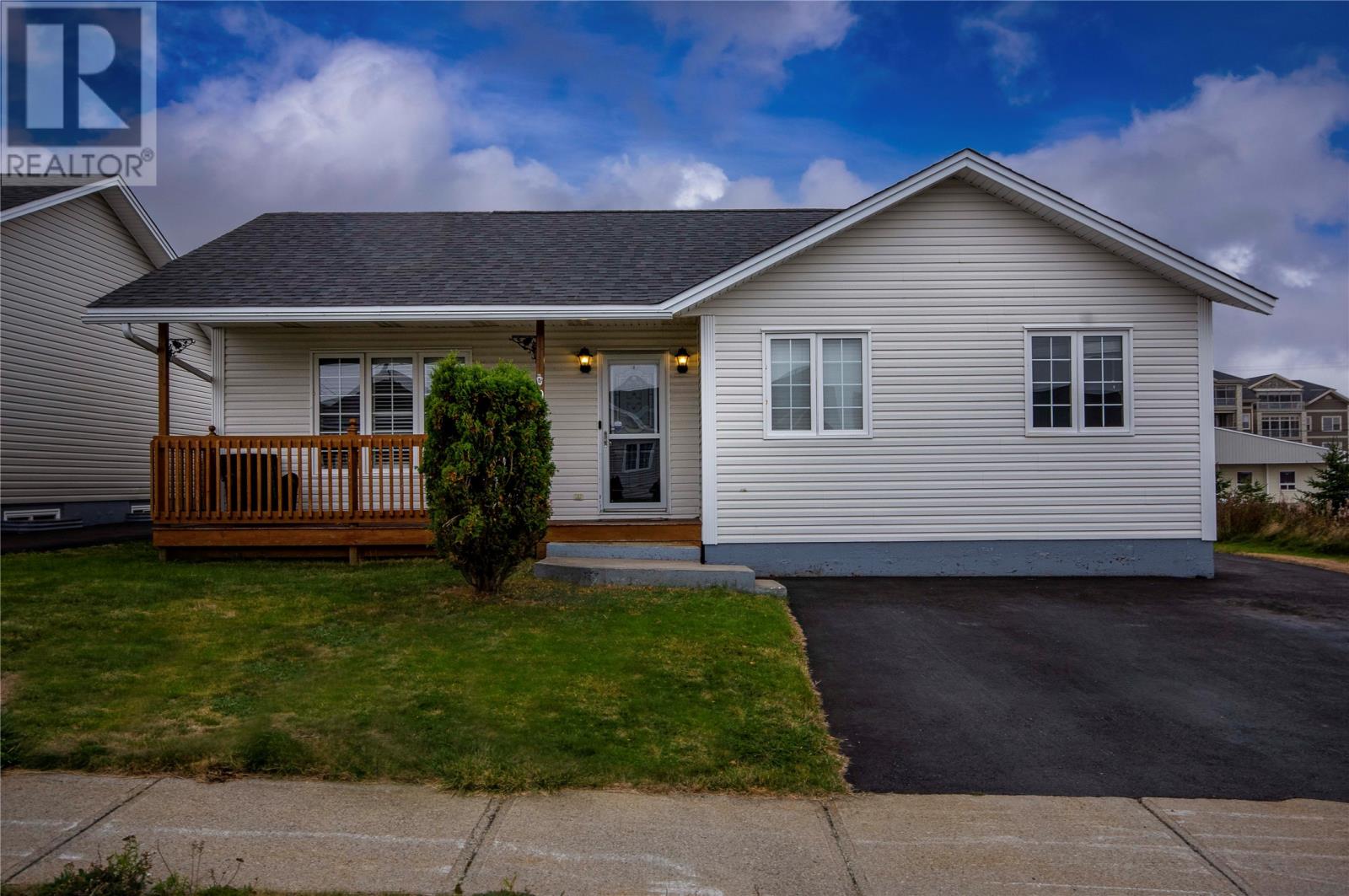 9 Rhodora St, St. John's, NL A1A 5K1