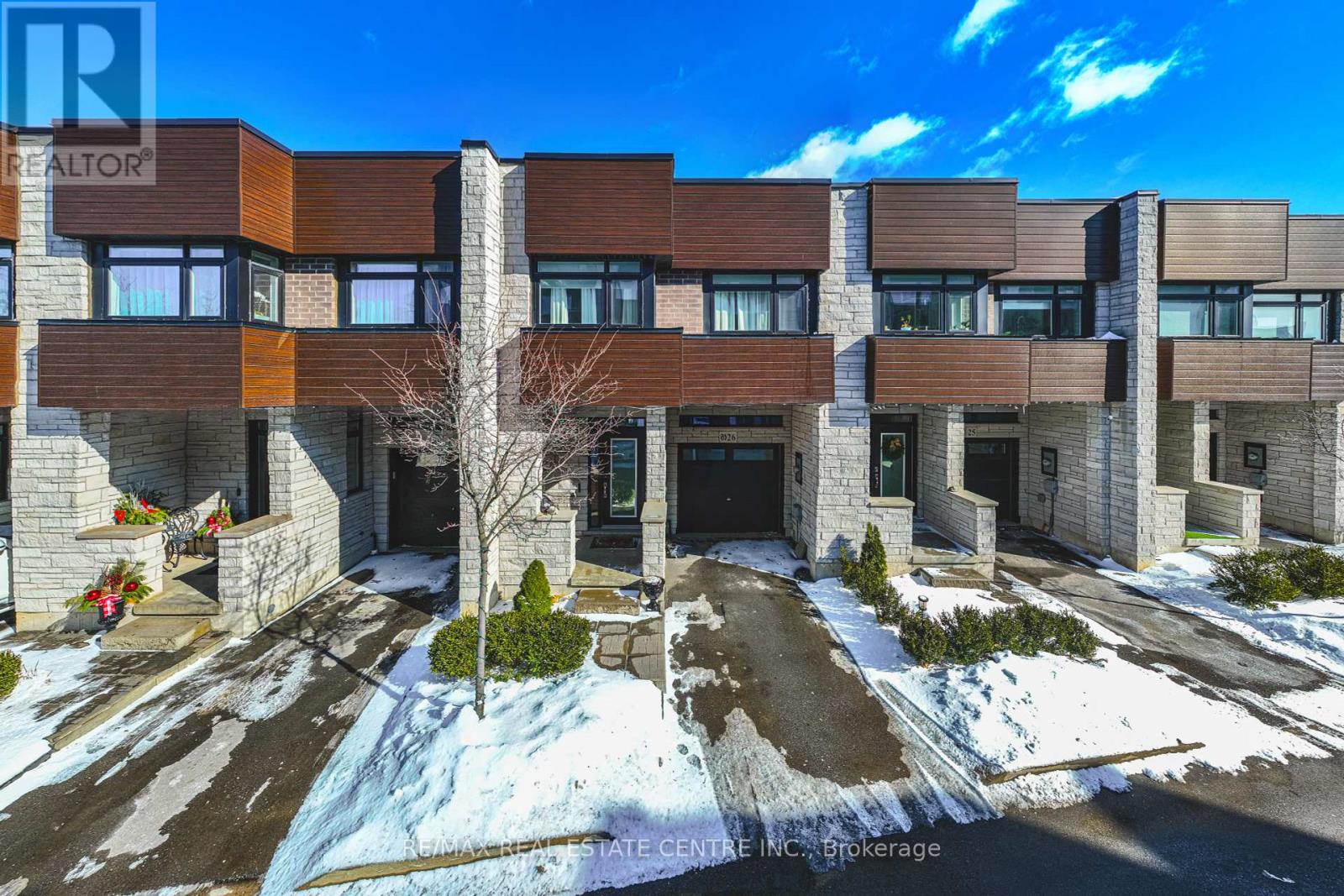26 35 Midhurst Hts, Hamilton, ON L8J 0K9