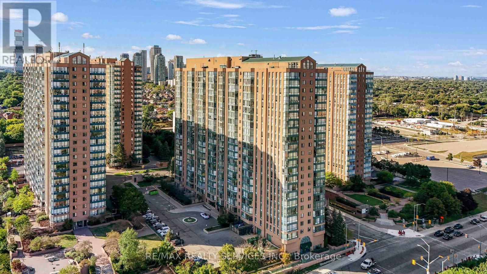 1202 145 Hillcrest Ave, Mississauga, ON L5B 3Z1
