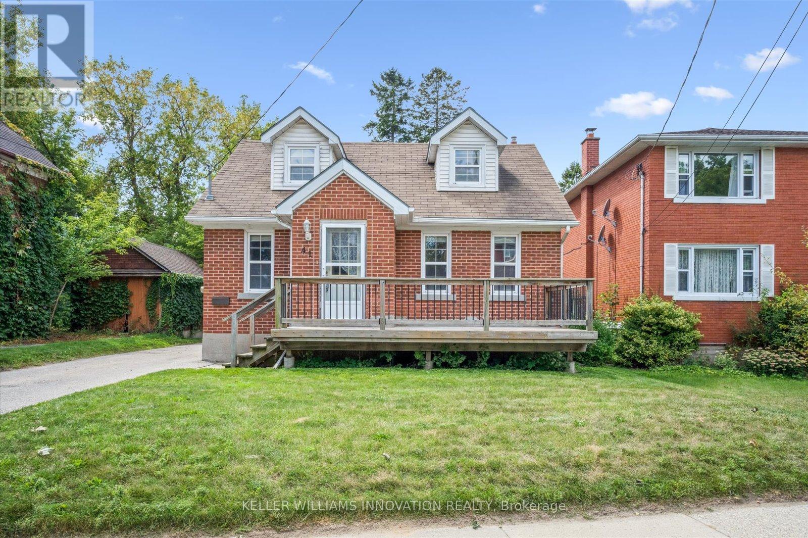 41 Brunswick Ave, Kitchener, ON N2H 4E7