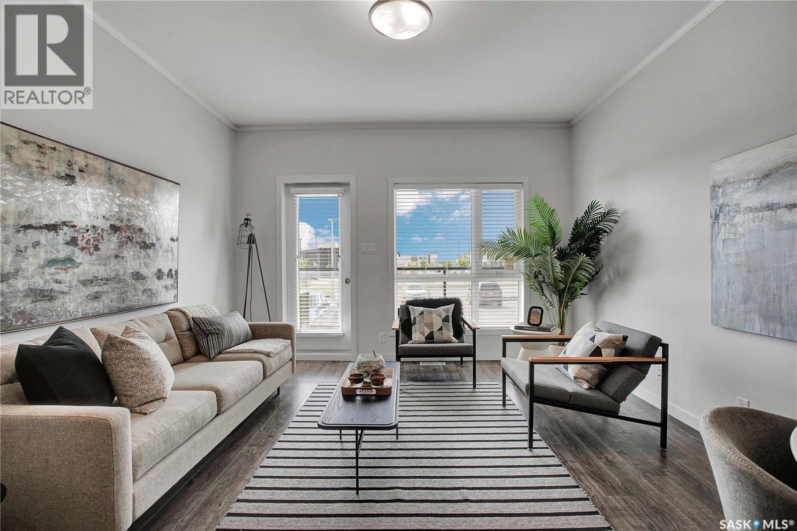 545 Hassard Close Unit 316, Saskatoon, SK S7L 6V3