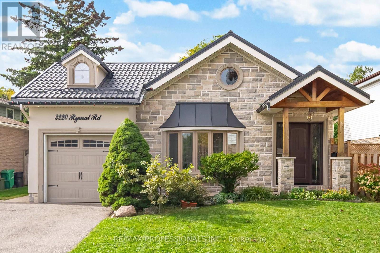 3220 Rymal Rd, Mississauga, ON L4Y 3B9