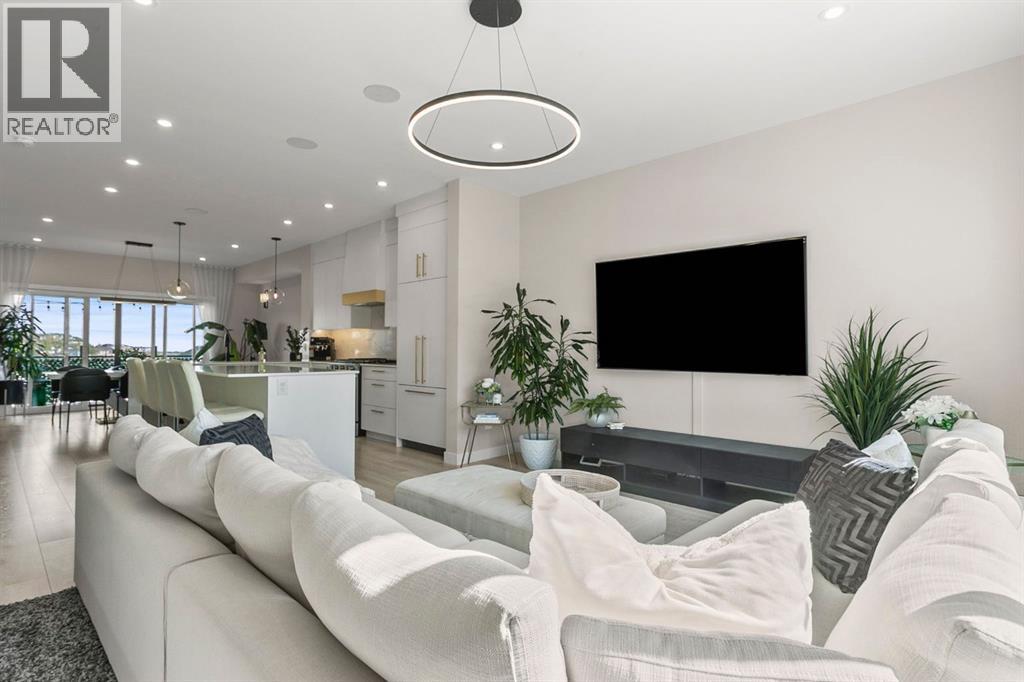 85 Street Sw Unit 3096, Calgary, AB T3H 6C7
