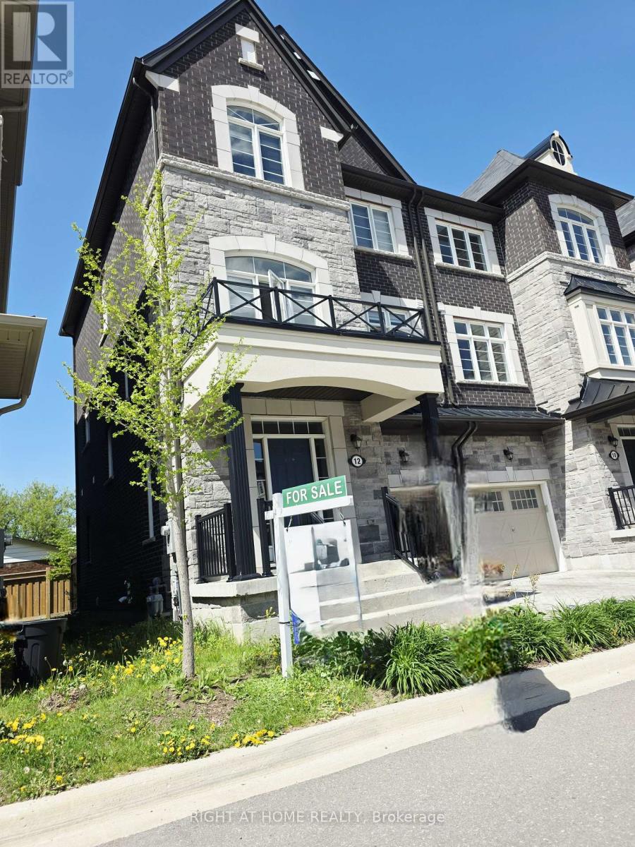 12 Globemaster Ln, Richmond Hill, ON L4E 1H3