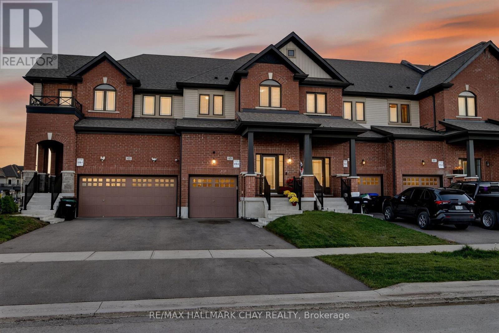 45 Lorne Thomas Pl, New Tecumseth, ON L9R 0T8
