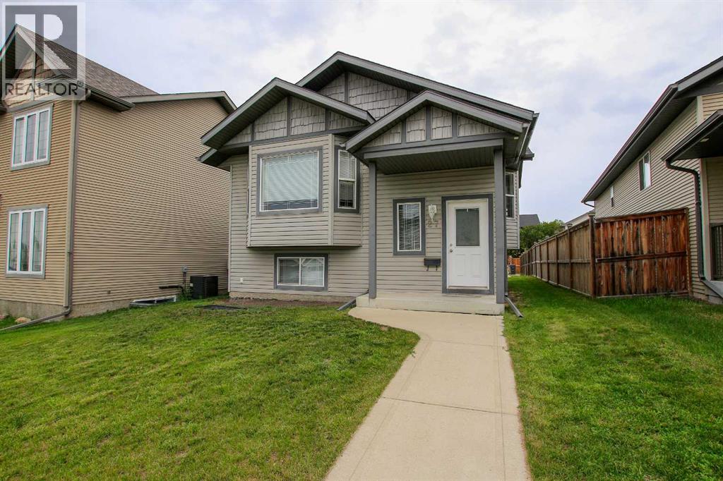 27 Inkster Close, Red Deer, AB T4R 0A7