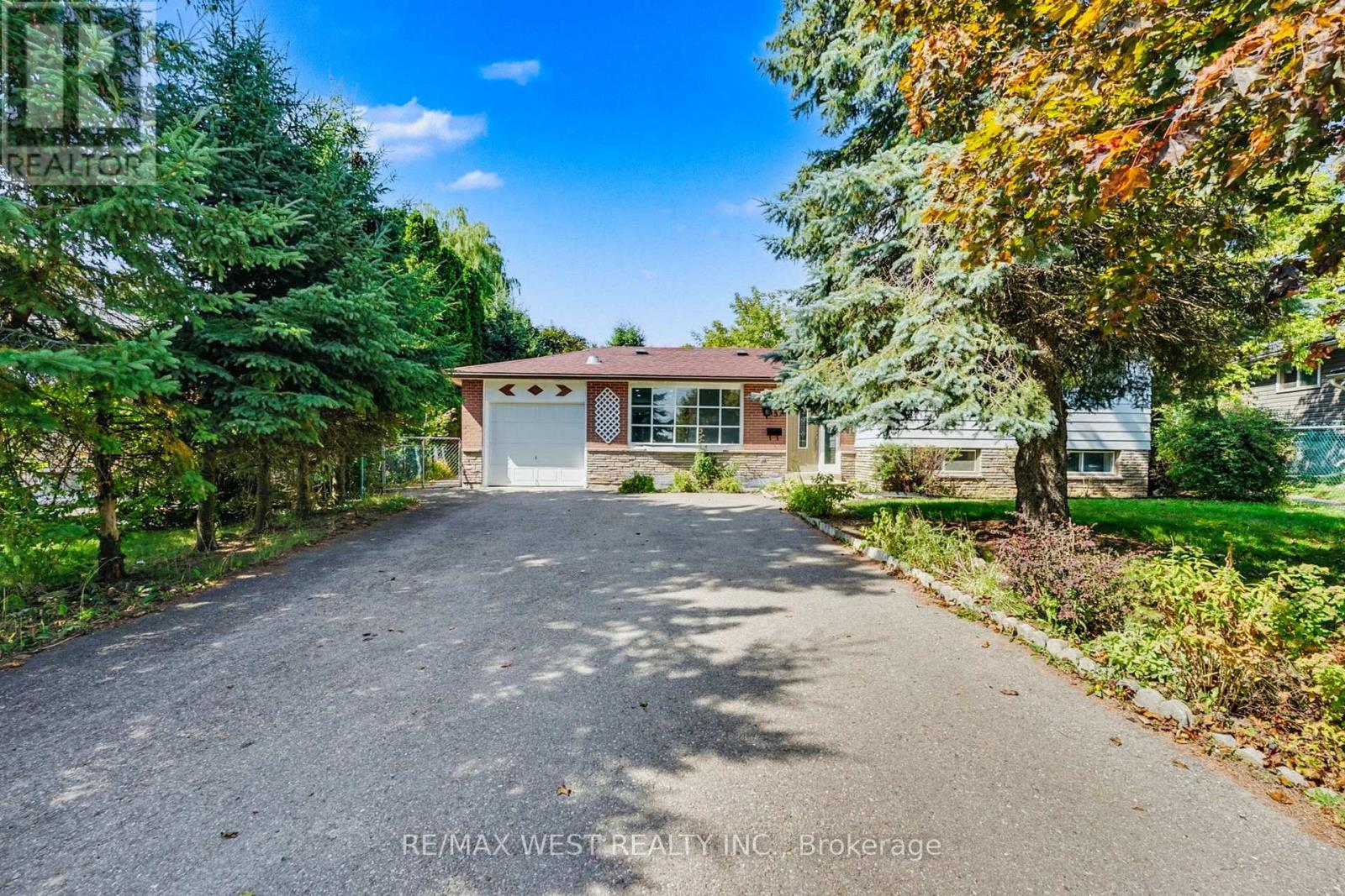 15 Lawrence Ave, Orangeville, ON L9W 1S5