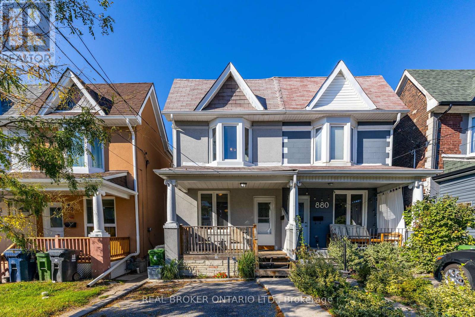 878 Runnymede Rd, Toronto, ON M6N 3W4