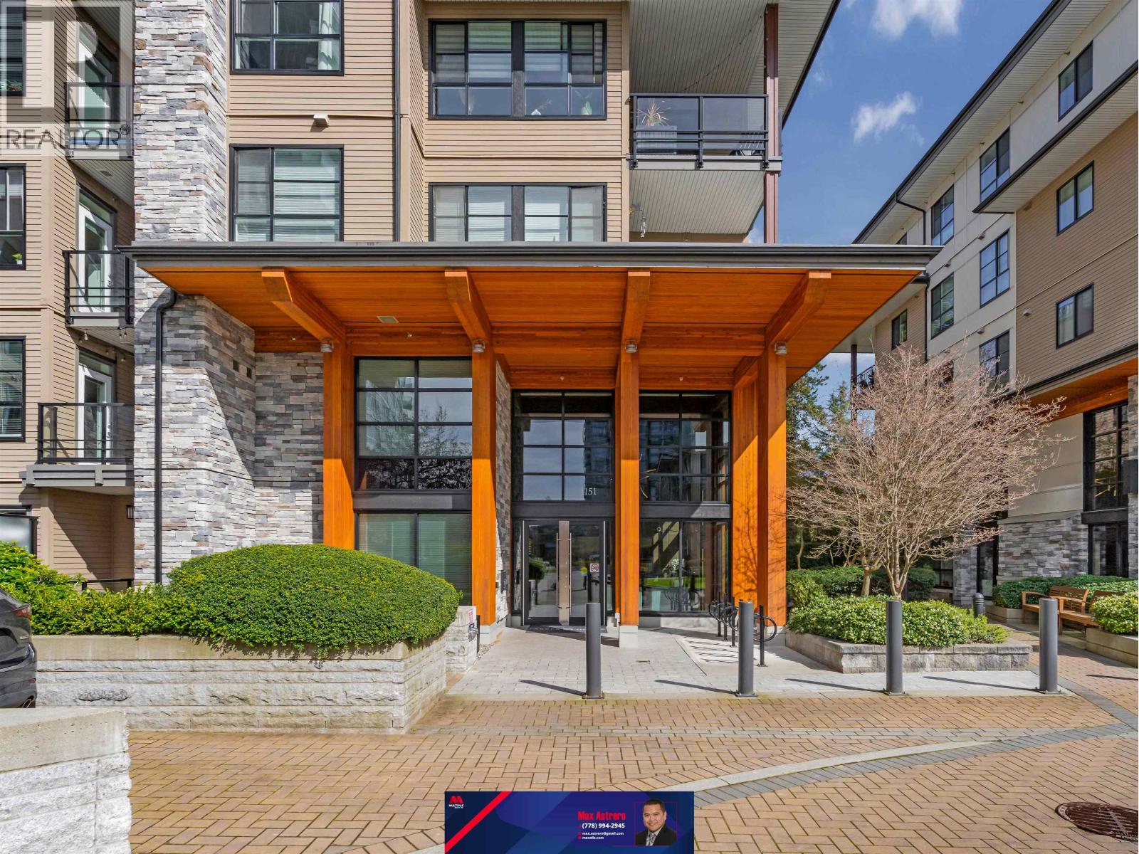 1151 Windsor Mews Unit 302, Coquitlam, BC V3B 0M9