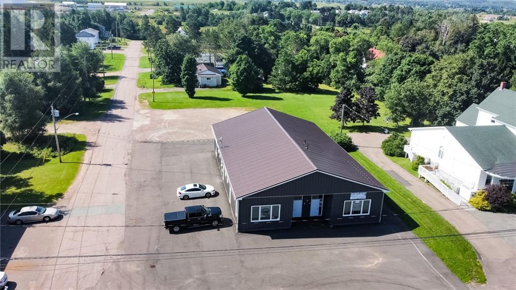 95 Bridge St, Sackville, NB E4L 3P1