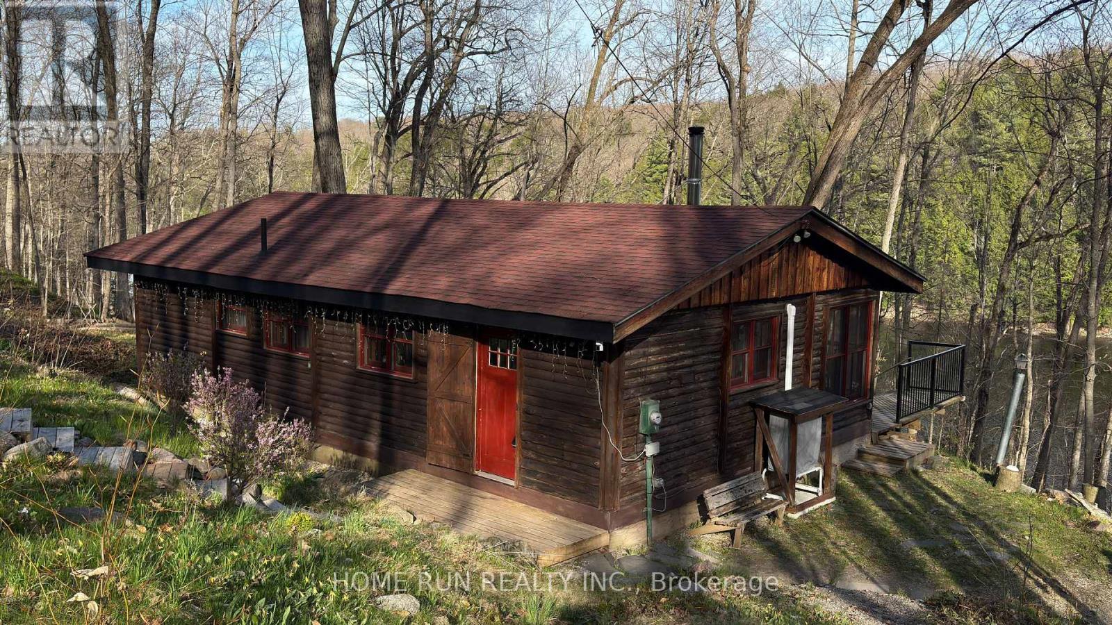 2335 Calabogie Rd, Greater Madawaska, ON K0J 1G0