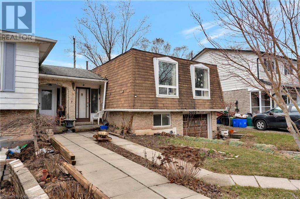 5032 Brady Ave, Burlington, ON L7L 3X6