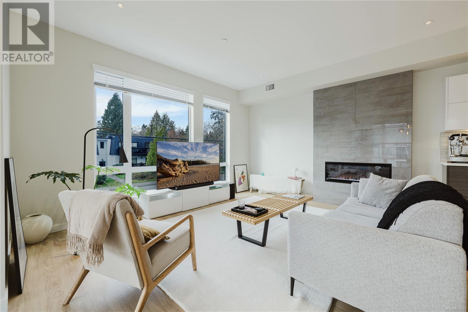 100 Lombardy St Unit 208 St, Parksville, BC V9P 1P3