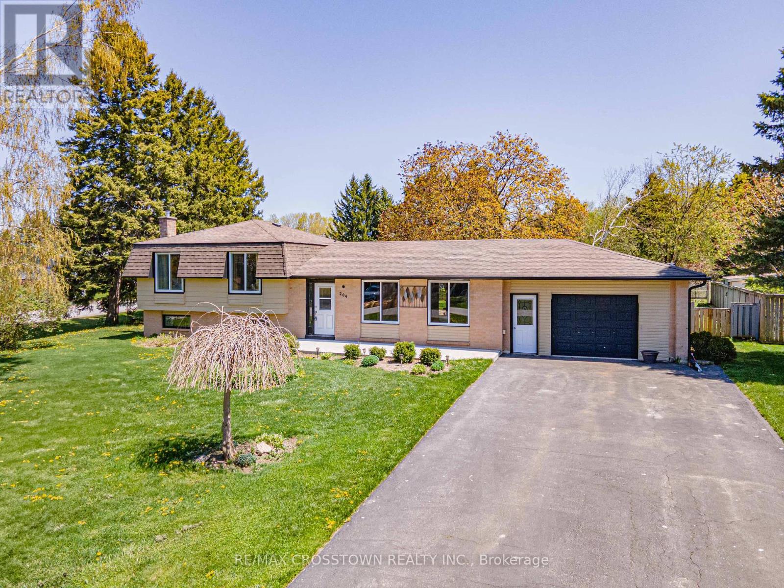 204 Camilla Cres, Essa, ON L0L 2N0